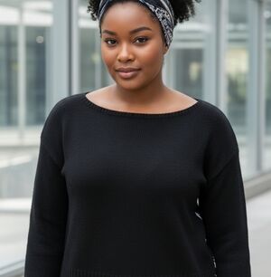 No Boundaries Women's Black Crew Neck Sweater With Scarf.4-6. 8-10. XXL